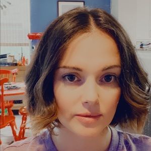 Meet your Posher, Leeann